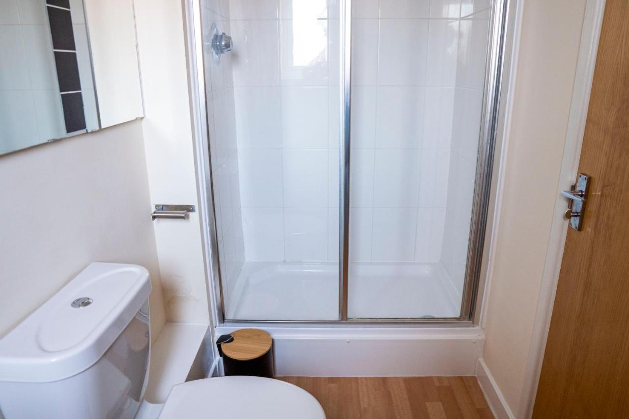 Spacious Two Bedrooms Apartment For Business And Holiday Portsmouth Exteriér fotografie