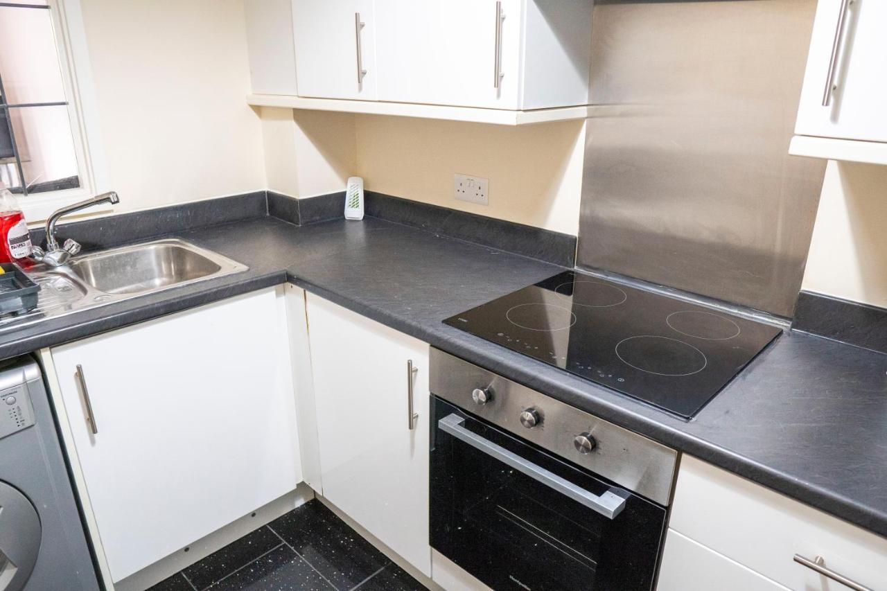 Spacious Two Bedrooms Apartment For Business And Holiday Portsmouth Exteriér fotografie