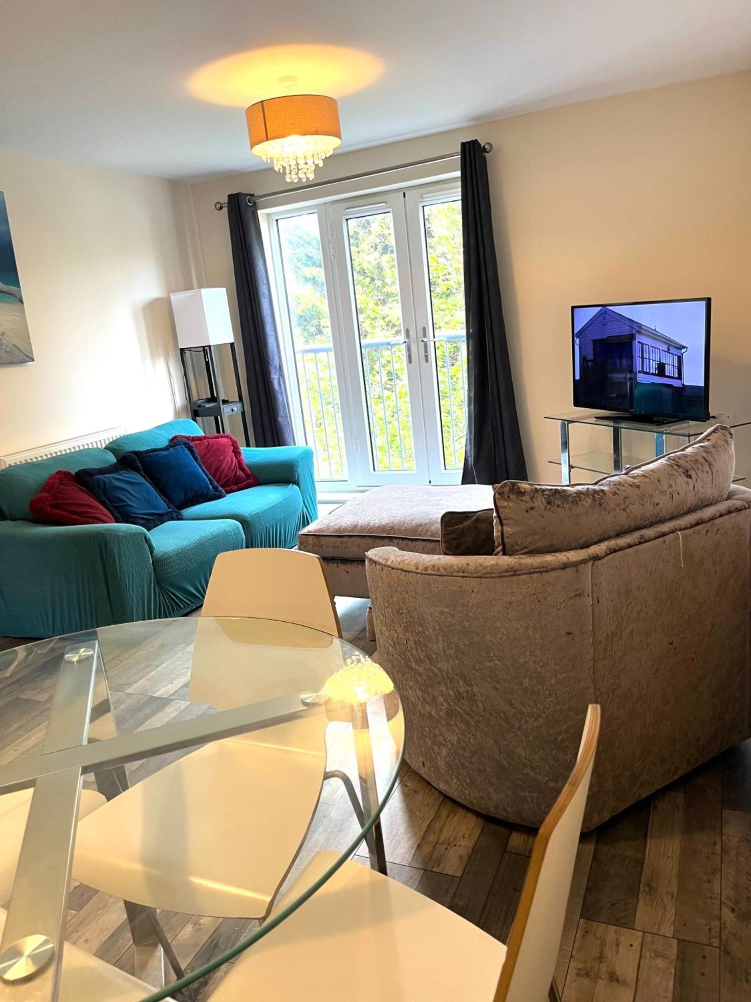 Spacious Two Bedrooms Apartment For Business And Holiday Portsmouth Exteriér fotografie