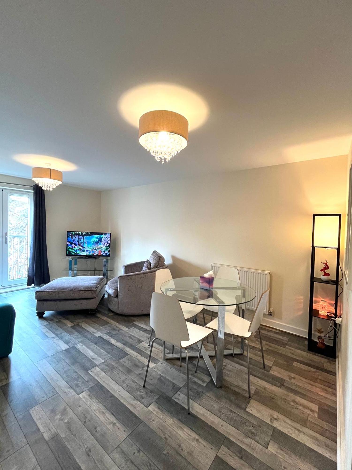 Spacious Two Bedrooms Apartment For Business And Holiday Portsmouth Exteriér fotografie